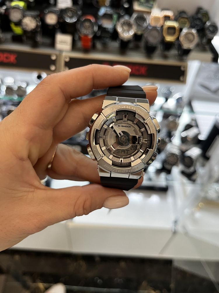 Дамски часовник Casio G-Shock GM-S110-1AER