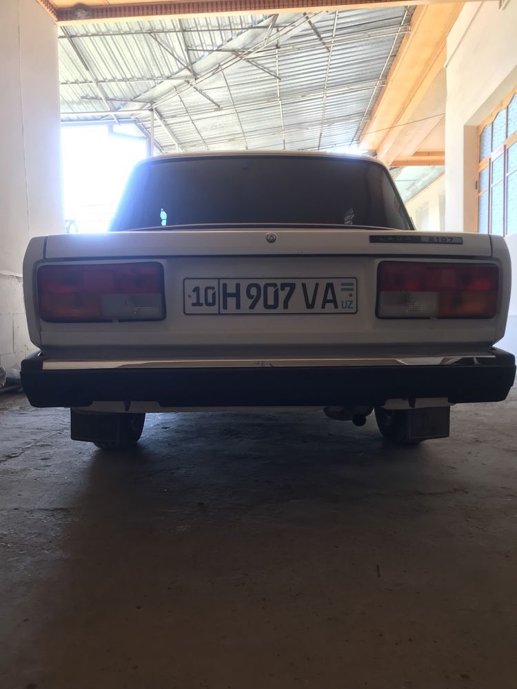 Vaz2107 sotiladi.