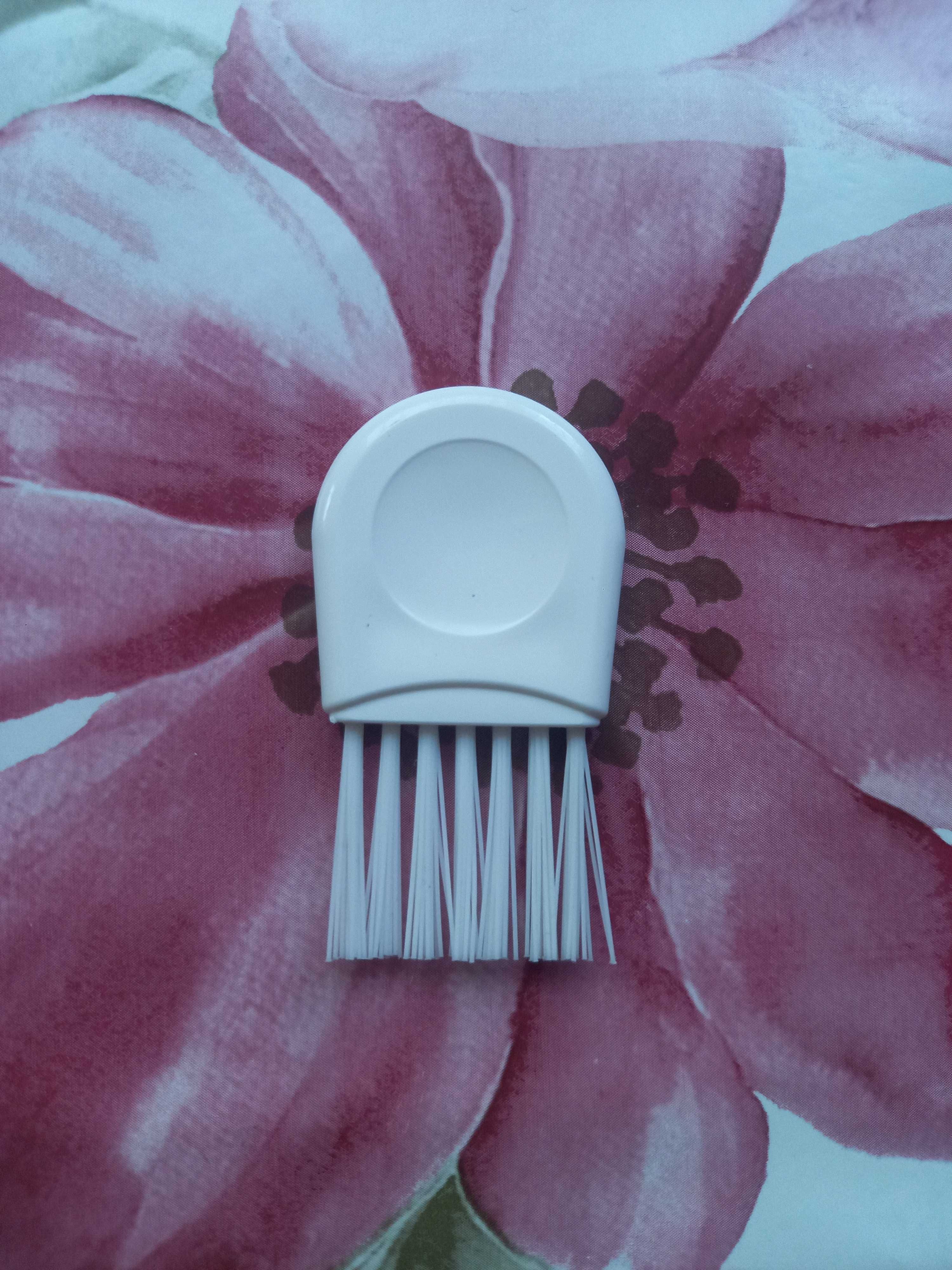 Епилатор Philips BRE224 Satinelle Essential компактен