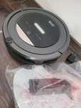 Robot aspirator cu mop