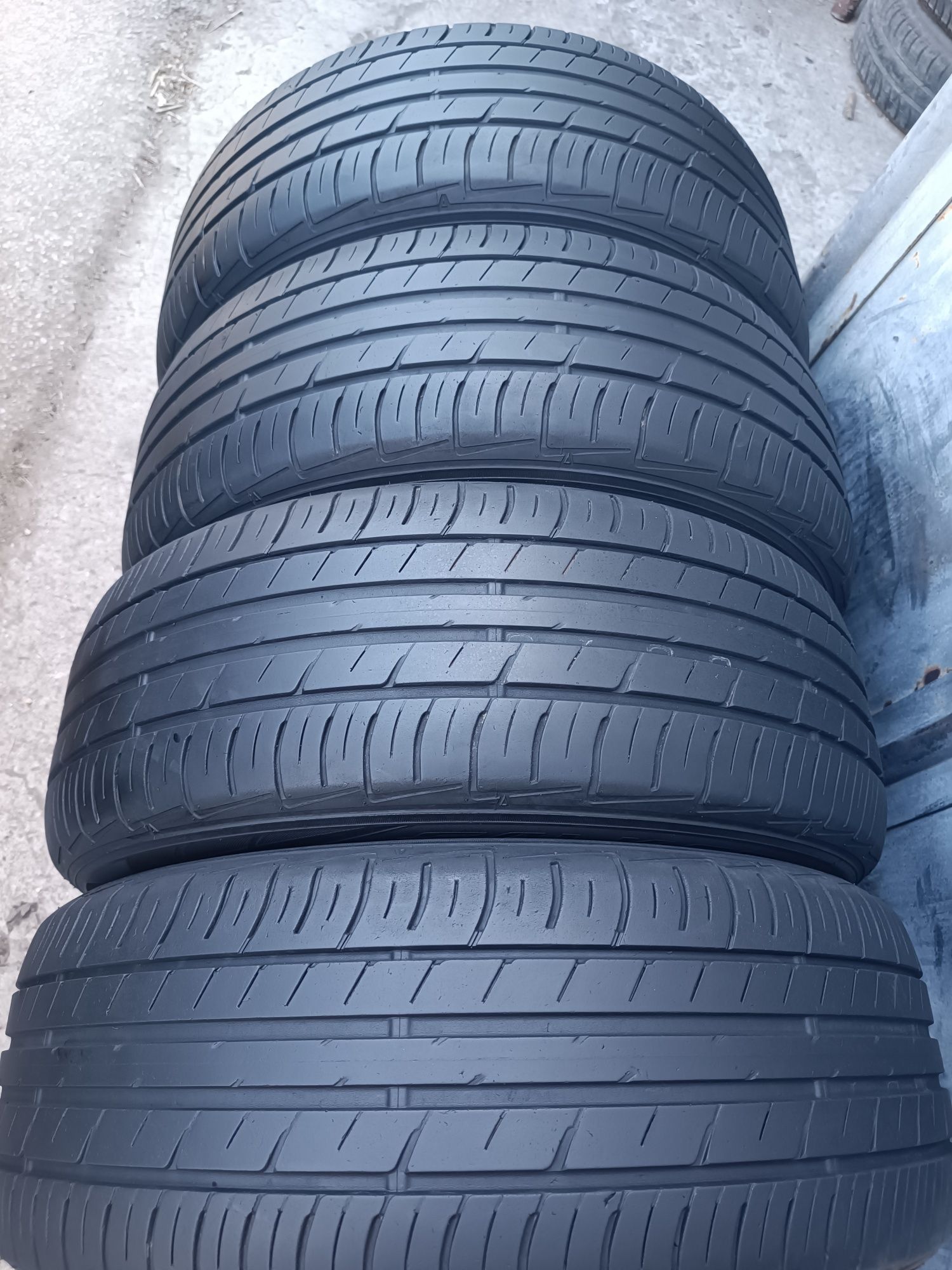 215/60/16 Falken .