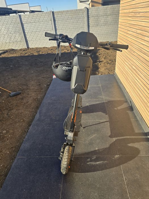 Kukirin g2 STARE IMPECABILA cu geanta si cască