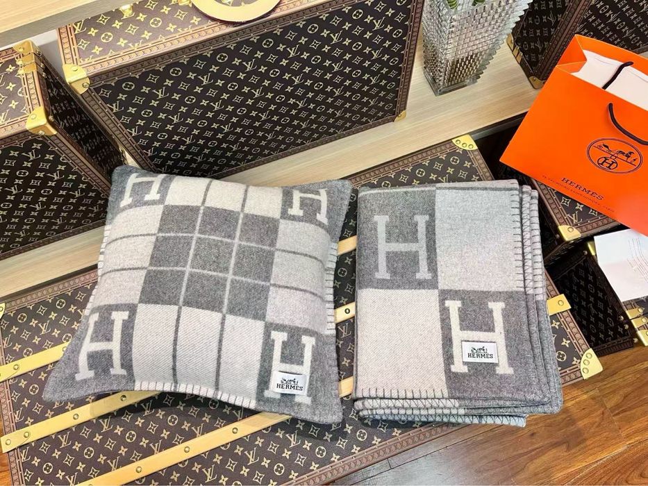 Hermes Одеяло и Възглавница