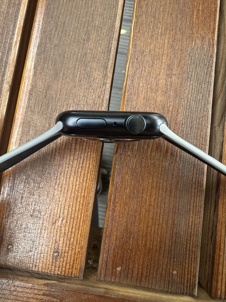 часы Apple Watch series 8