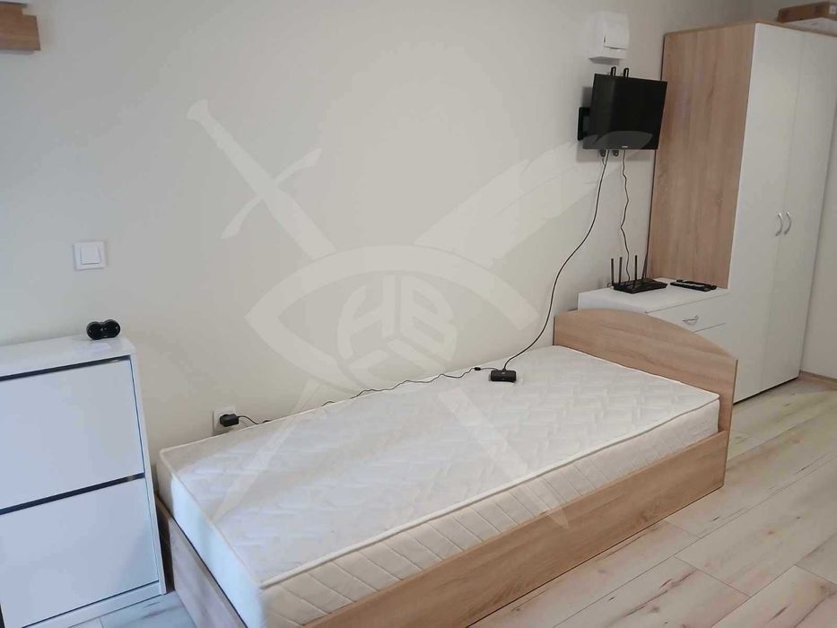 Дава се под наем Едностаен апартамент в Варна, Бриз - 25 кв.м за 375 € - Снимка #2