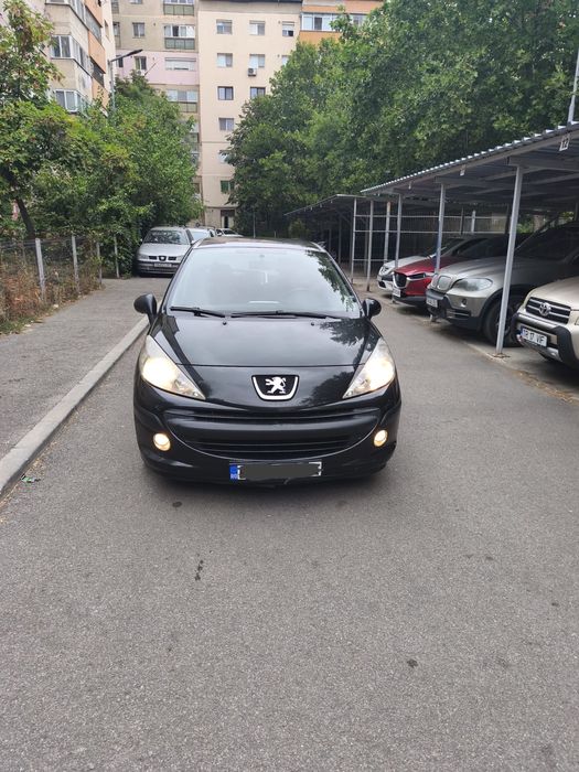 Peugeot 207//1.6 HDI