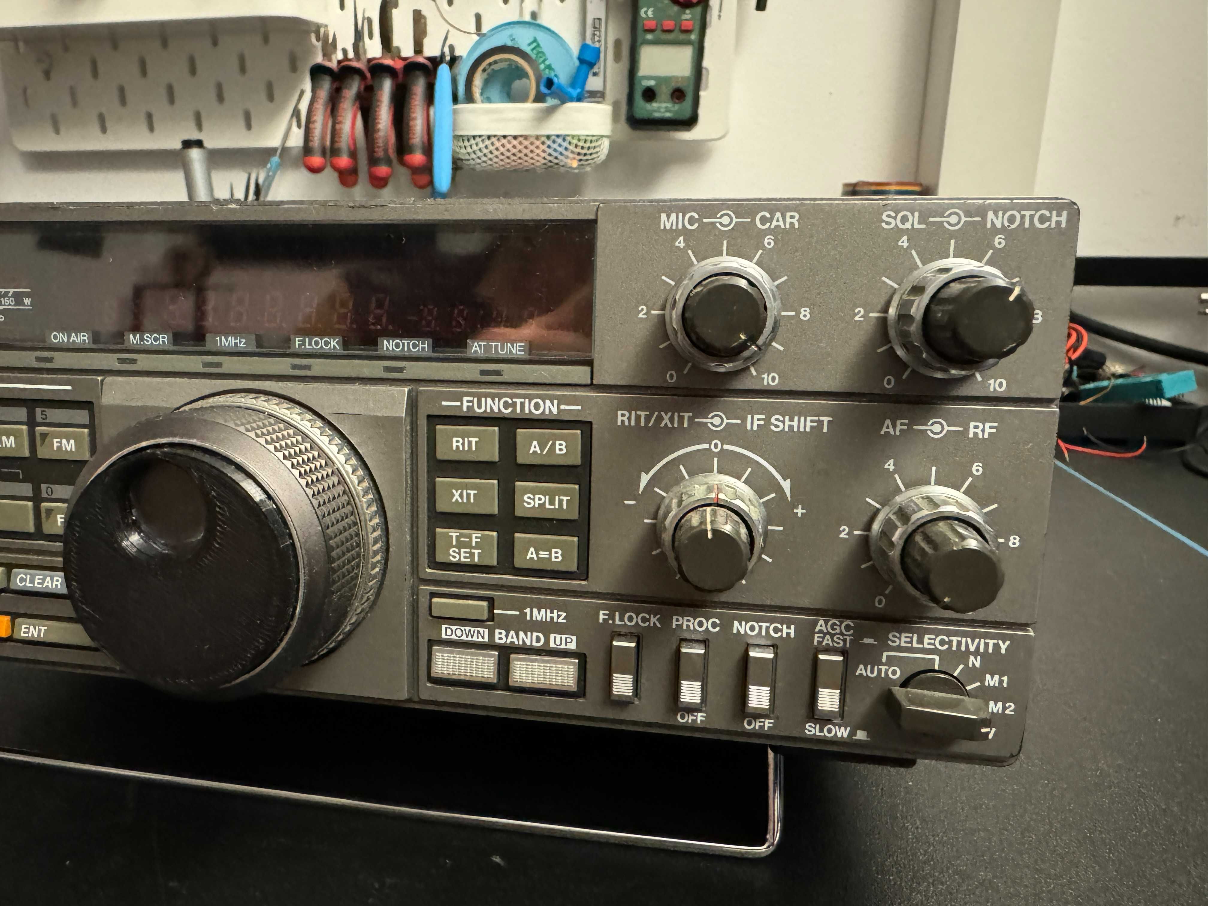 Kenwood TS-440S (transceiver radioamatori)