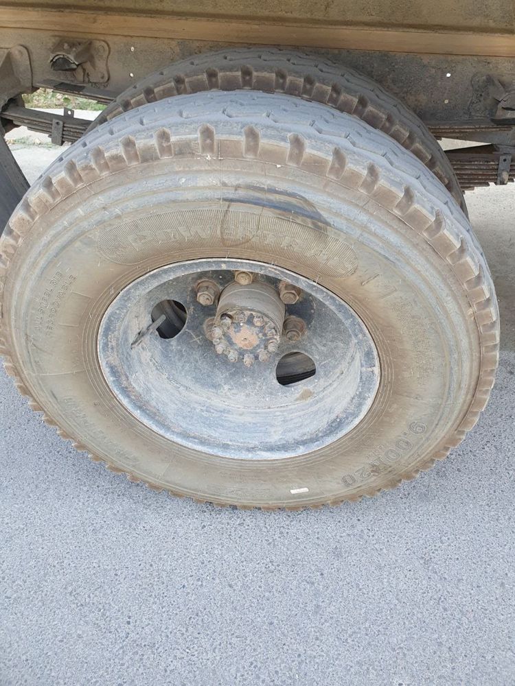 Gaz 53 srochna sotiladi