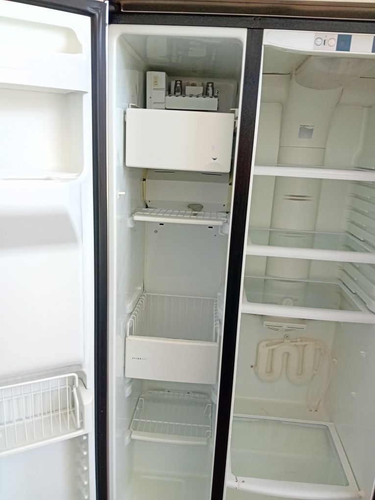 Frigider Dublu cu Congelator