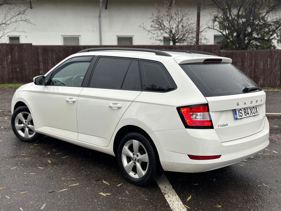 Vand Skoda Fabia 2022 1.0tsi 95 cp