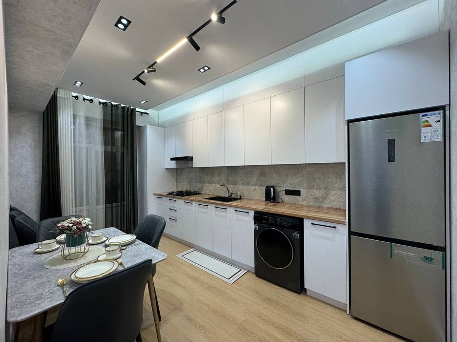 Poytaxt Residence Продается 2 комнатная квартира ремонт ул.Махтумкули