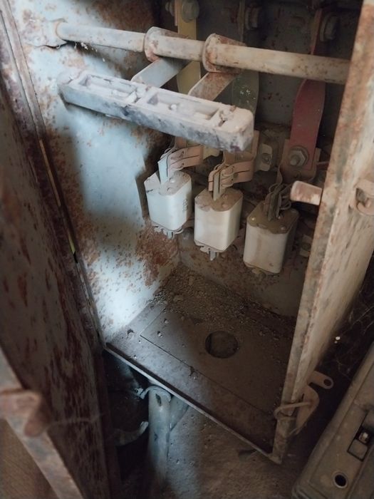 Електро шит сотилади.