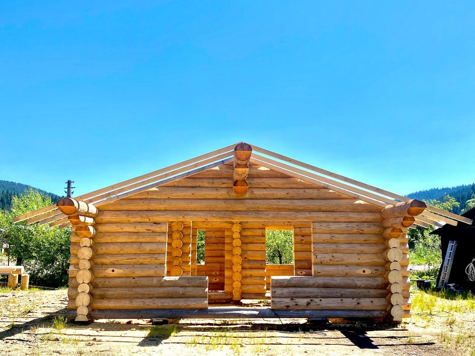 Case cabane lemn rotund (bușteni)