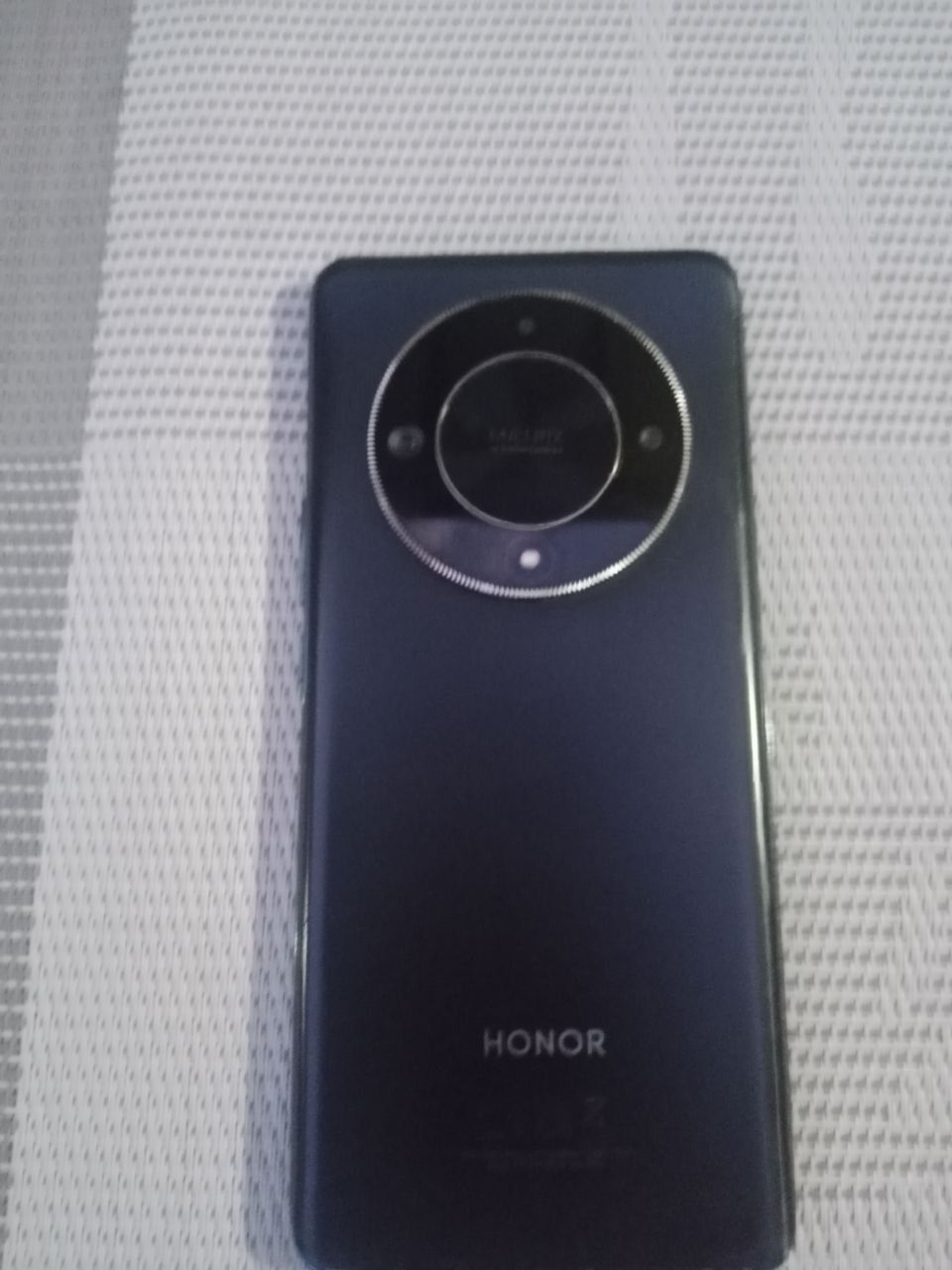 Honor x9b 1 hafta kafolati bilan