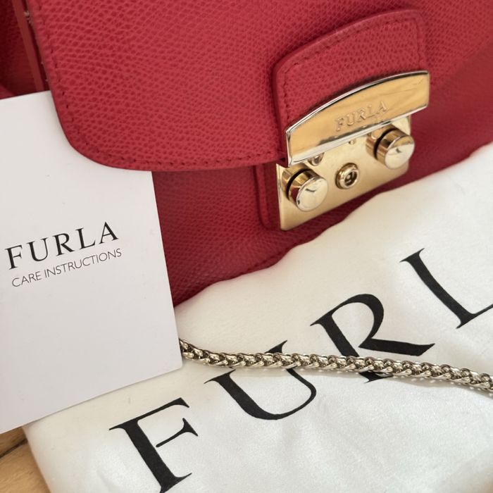 Дамска чанта - Furla, Michael Kors, Sorena