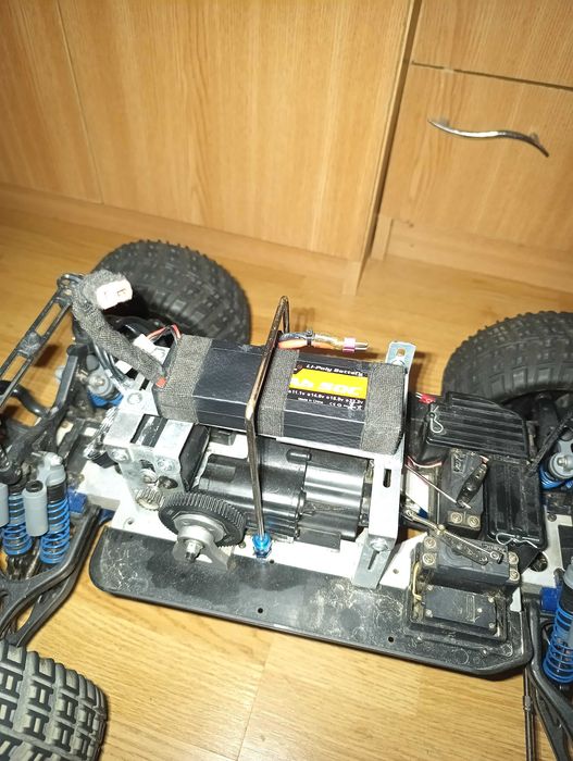 Automodel Thunder Tiger