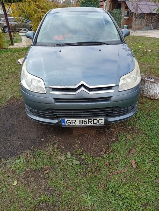 Vând Citroen C4 1.6 diesel pentru piese