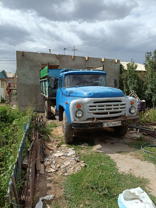 Продам срочно зил 130 с прицепом