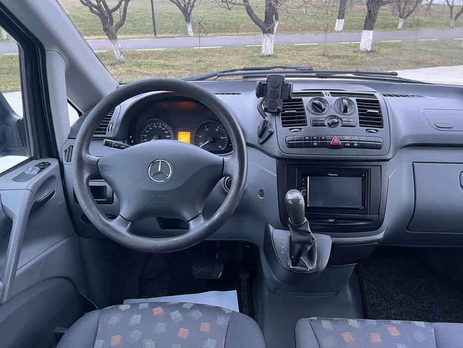 Mercedes-Benz Vito - 6 locuri - Automat - AC - Lung