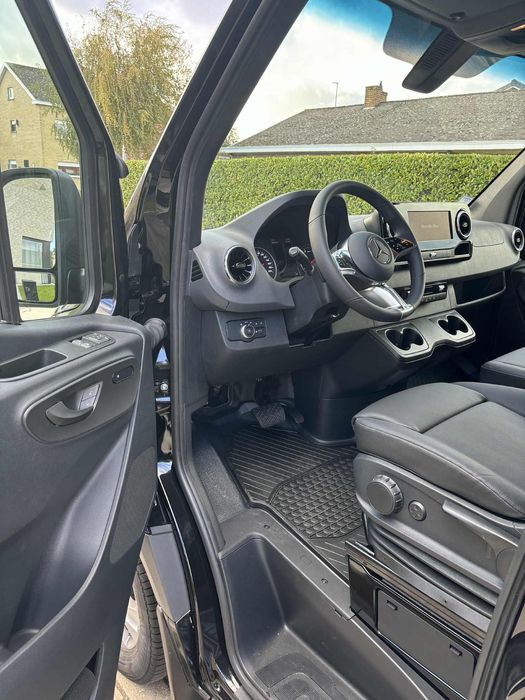 Mercedes sprinter nou nouță 317cdi nimic de reproșat.