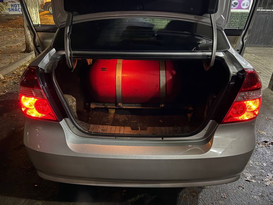 Nexia 3 avtomat srochna sotiladi