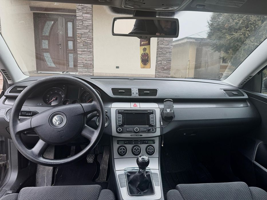Vand Volkswagen Passat B6 1.6 FSI 2007