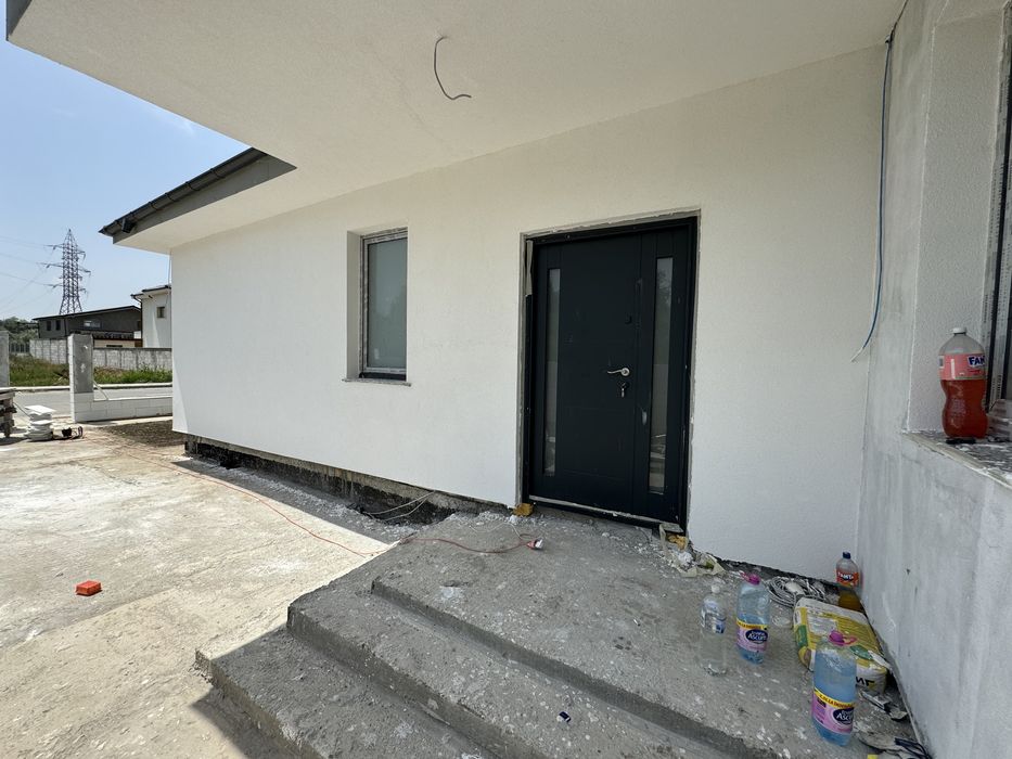 Vand Casa in Navodari cartier midia-sat . Teren proprietare