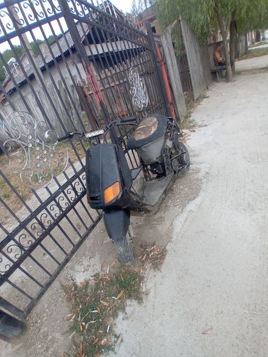 piaggio zip  2t  răcire aer     trage bine