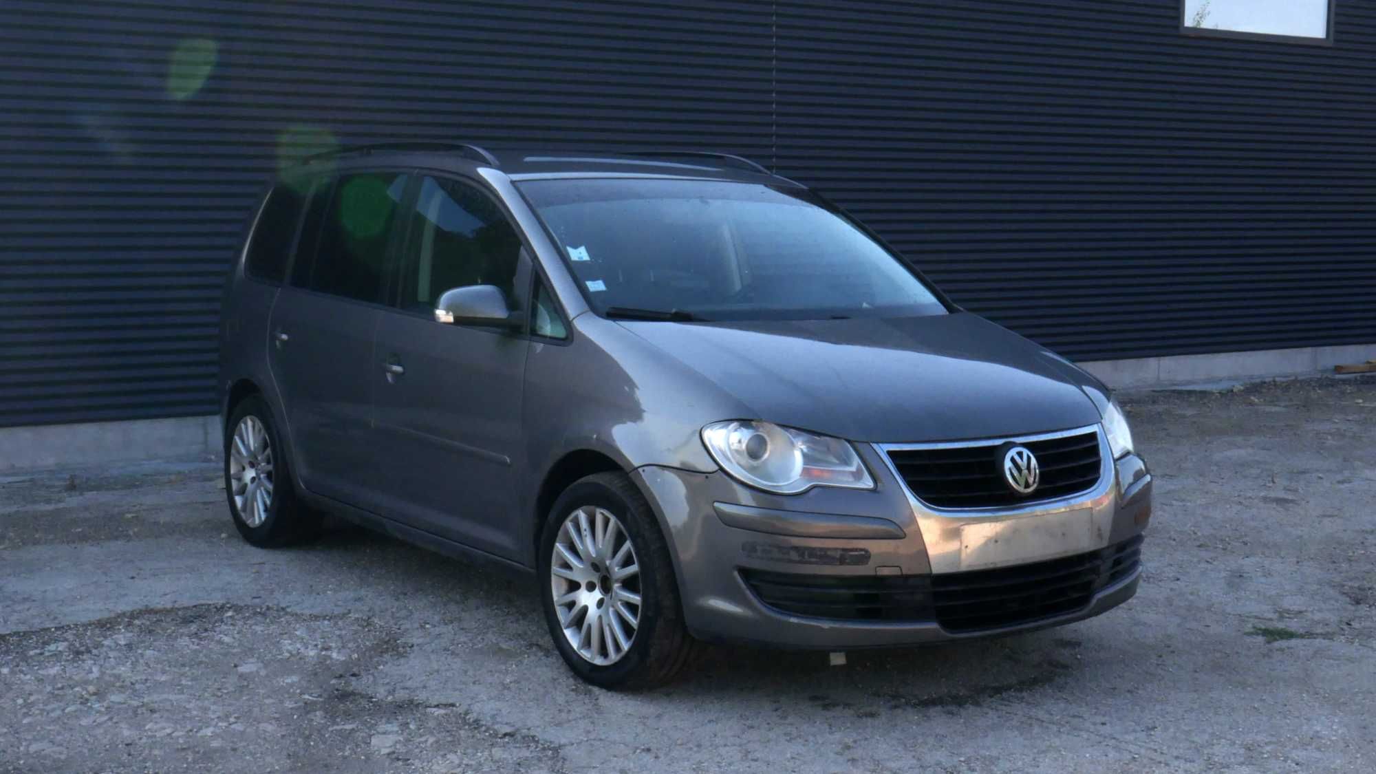 Volkswagen Touran I 2003-2010 НА ЧАСТИ В ОПИСАНИЕТО