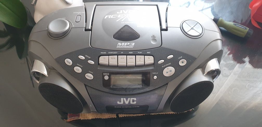 Vand jvc cd casete player rc-ex30b