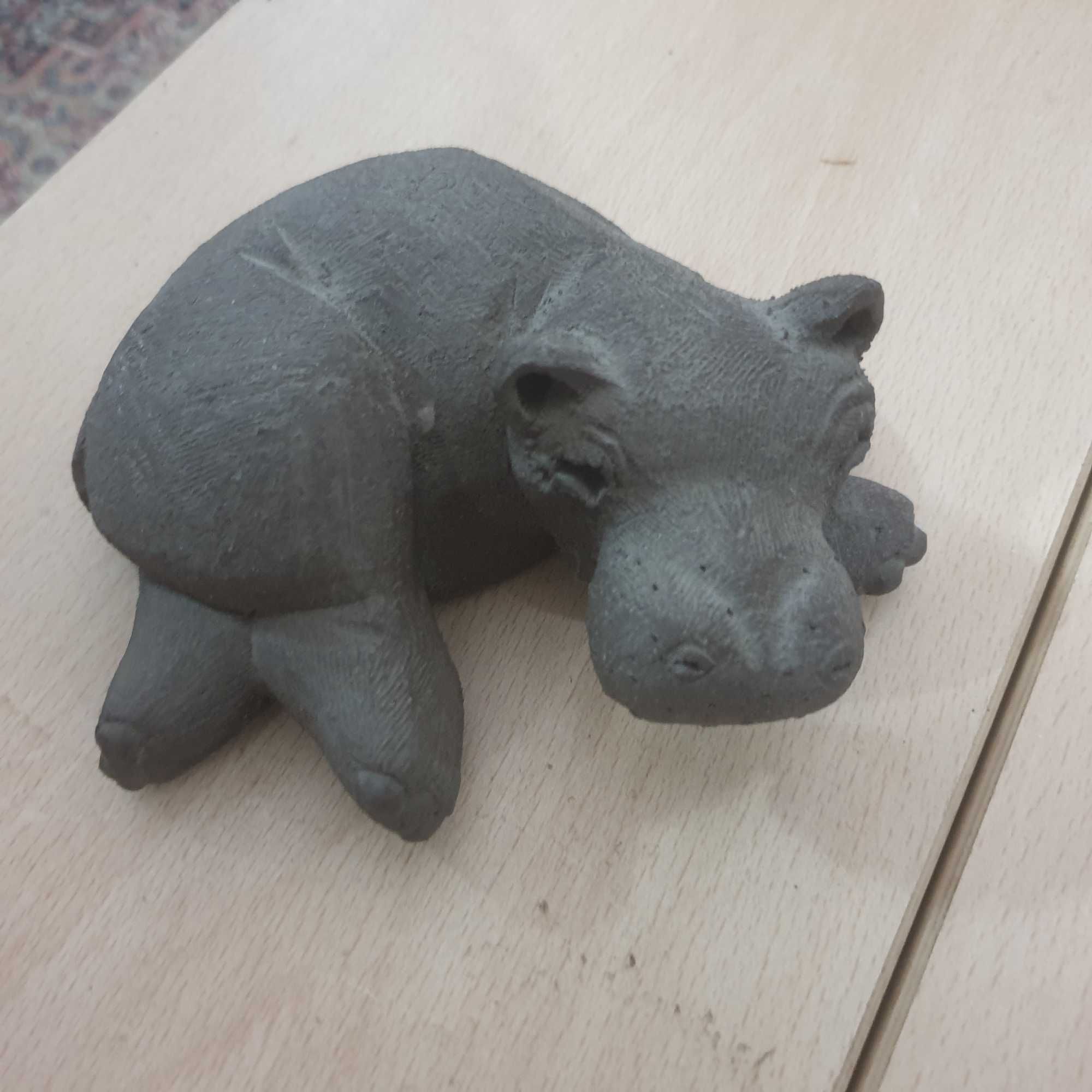 Figurina - hipopotam gresie