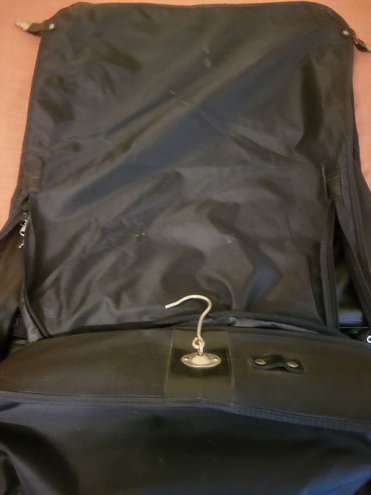 Geantă de transport costum sau rochii