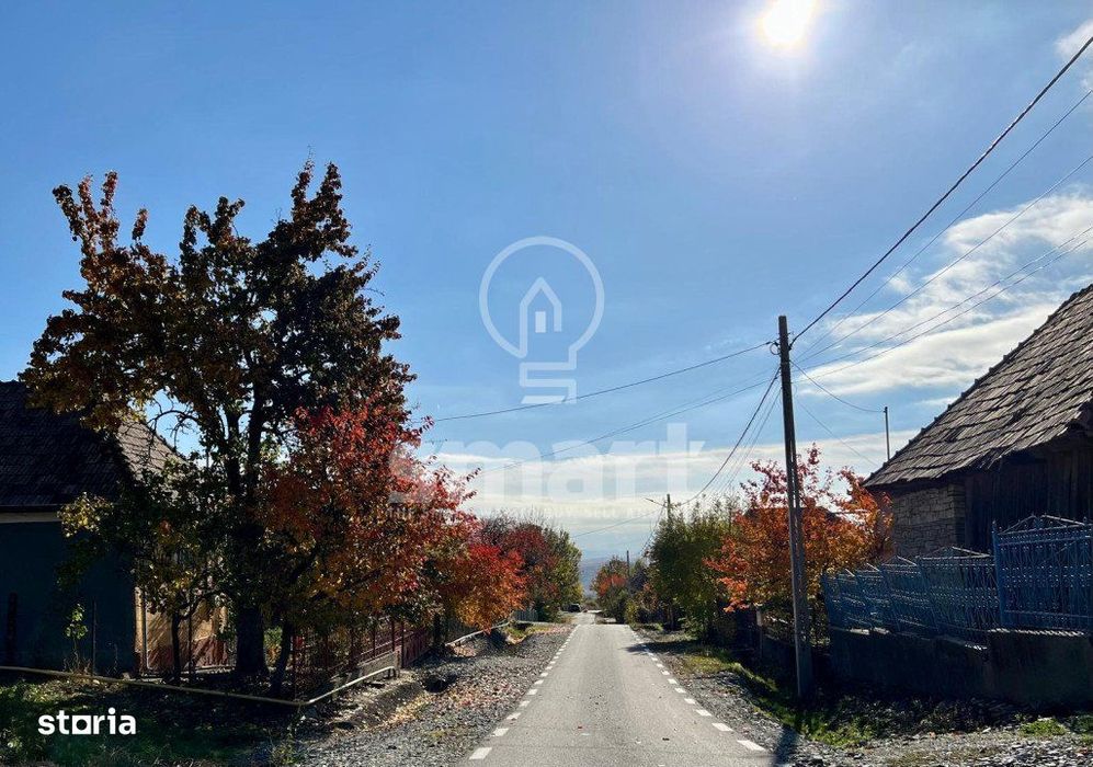 Teren intravilan de vanzare Aiton, judetul Cluj  1500 mp  Locatie exce