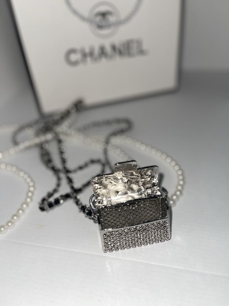 Сребърно колие гердан синджир тип Шанел Chanel сребрист цвят