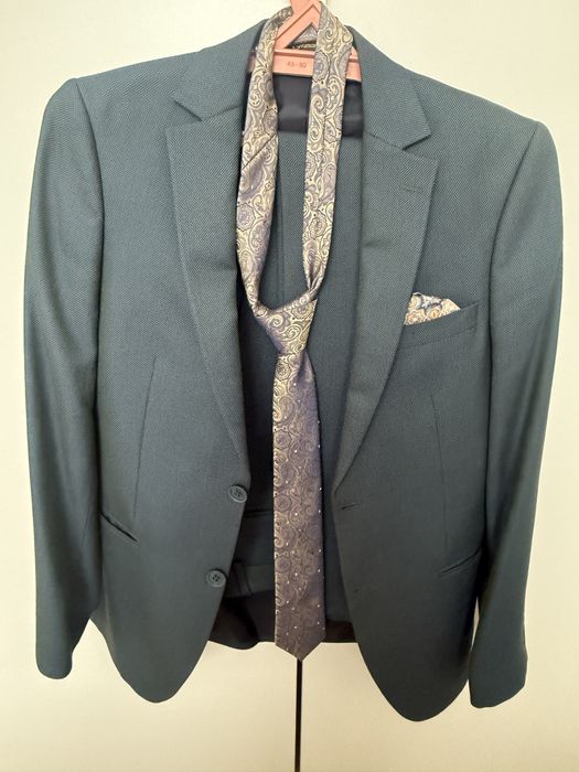 Продам мужской костюм