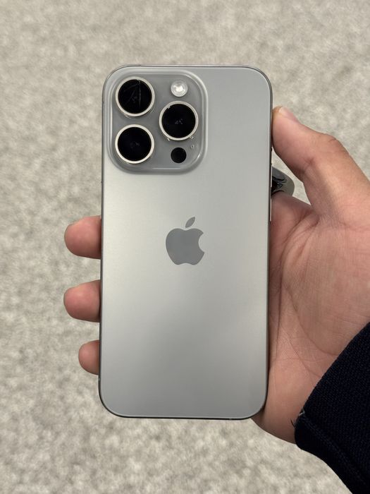 Iphone 15 pro kar dak bor