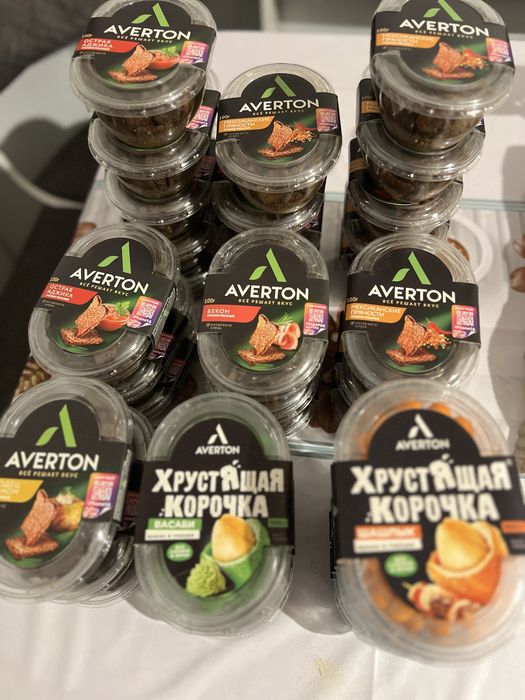 Товар для магазина- курт, соки, арахис, гренки