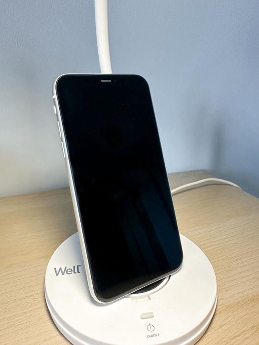 Iphone 11 - Alb de 64Gb perfect functional 10/10