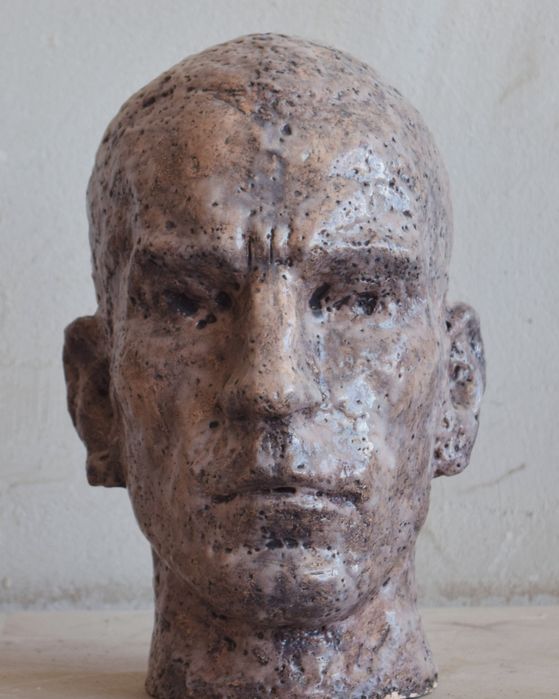 Статуя, паметник, скулптура портрет - камък, бронз, керамика, смолa