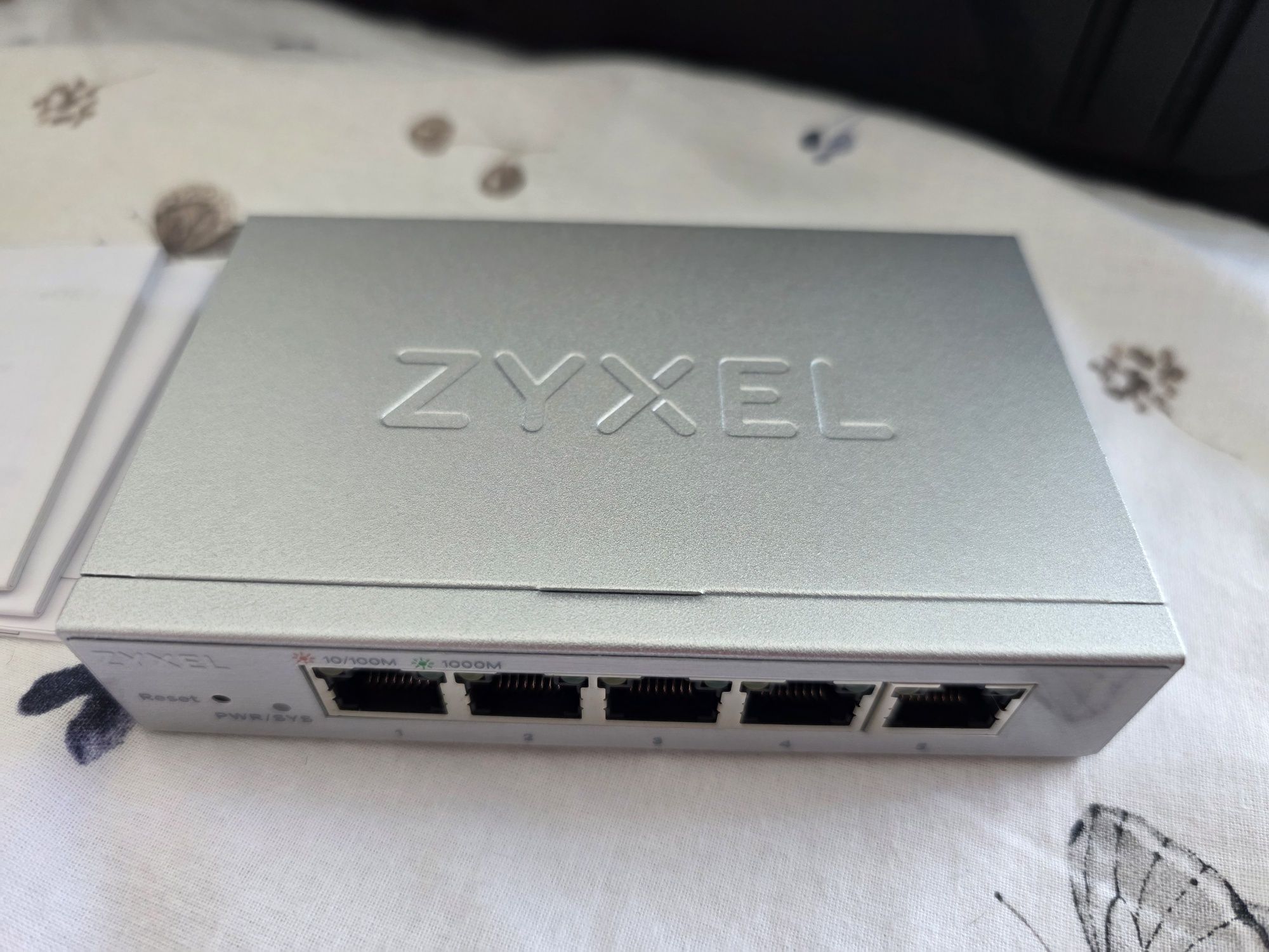 Zyxel GS1200-5 свитч
