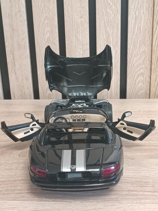 Machete mașinuțe de colecție Maisto, Burago