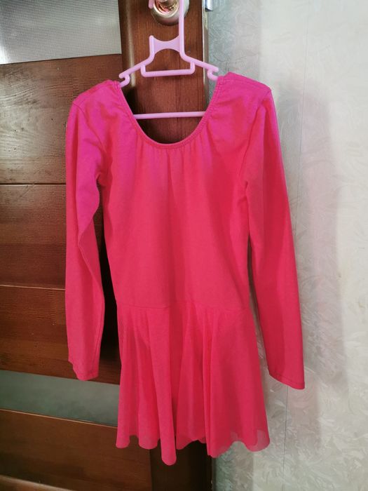 Продам гимнастический купальник розового цвета для танцев