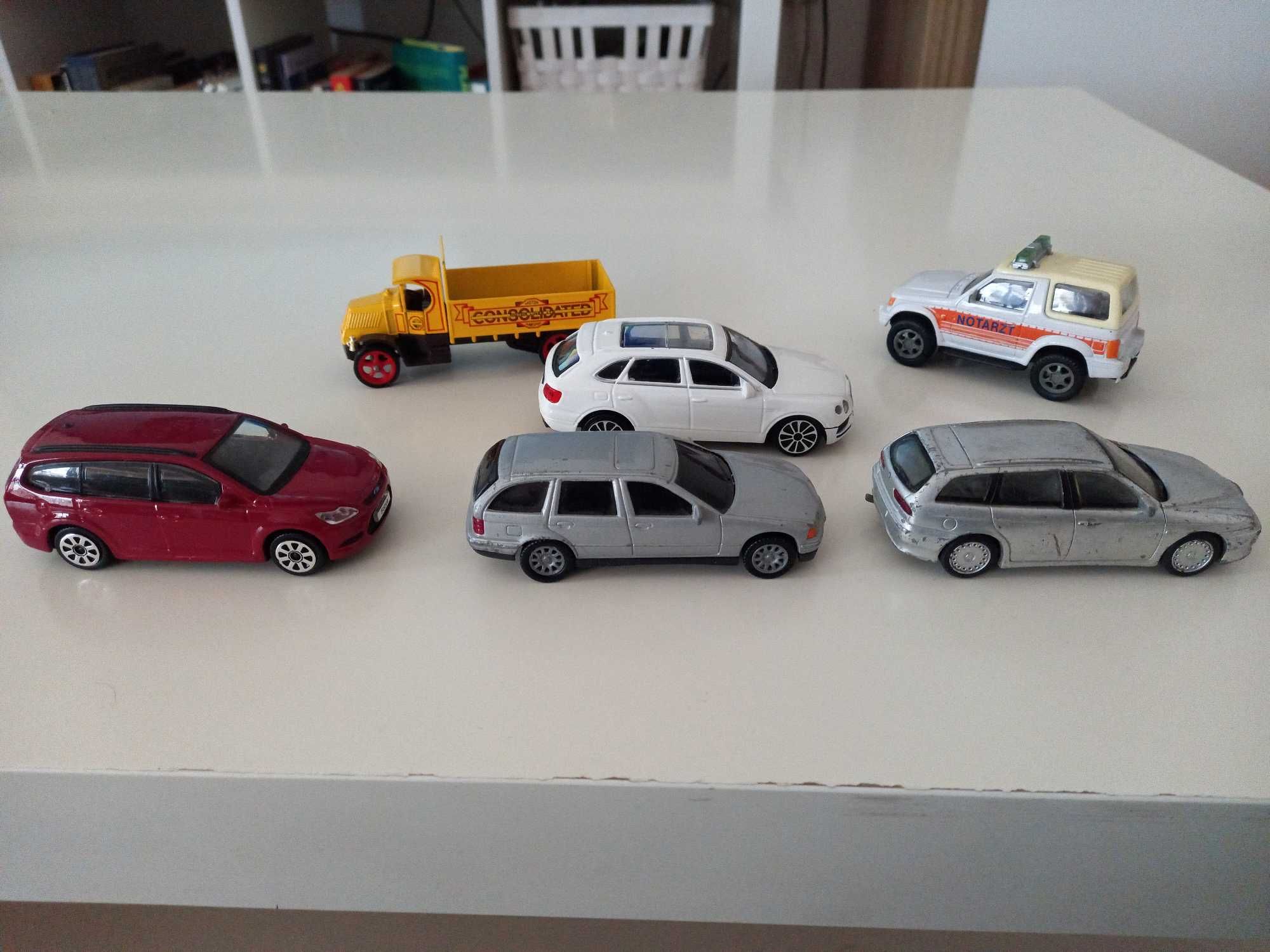Alfa Romeo 156 Wagon, BMW 325, Ford Focus , Mitsubishi Pajero,1:43