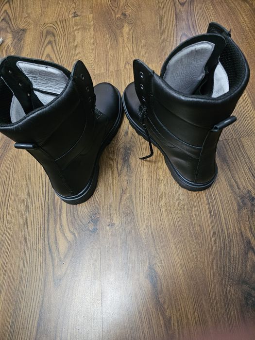 Bocanci mărimea 45