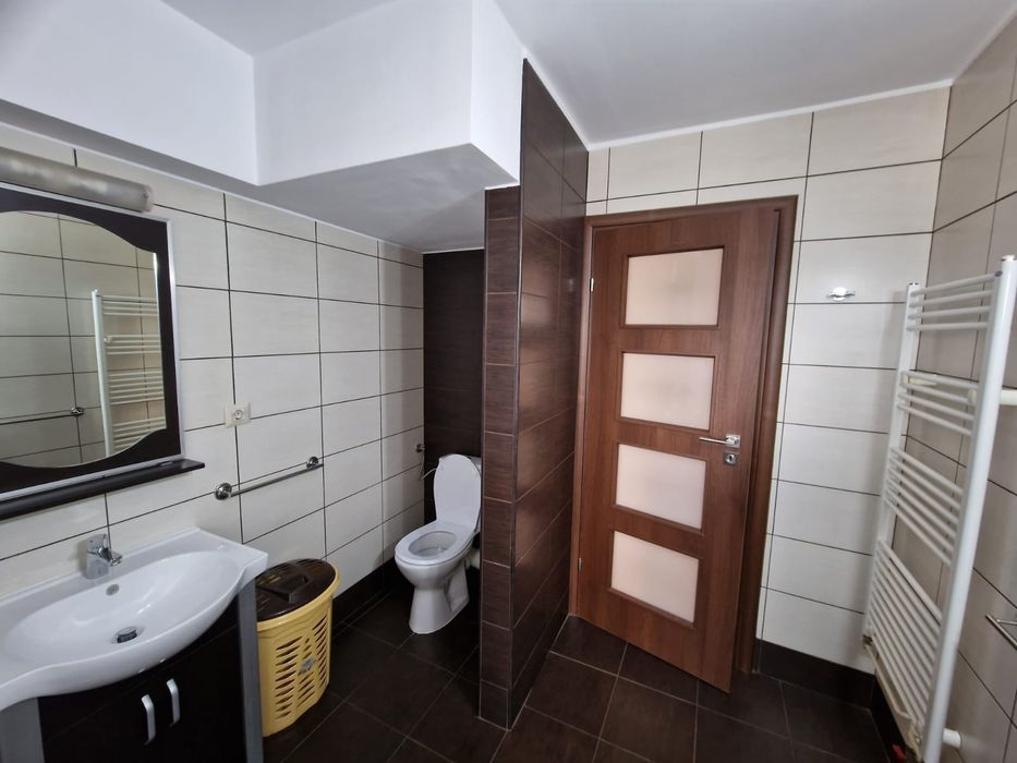 Închiriez APARTAMENT în Tg Jiu