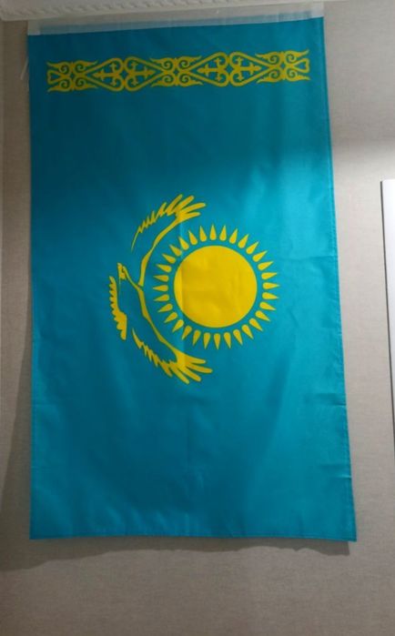 Продаю большие новые флаги Казахстана 150-90 см