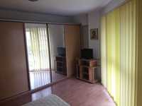 Inchiriez apartament cu 2 camere decomandat, ultracentral - privat