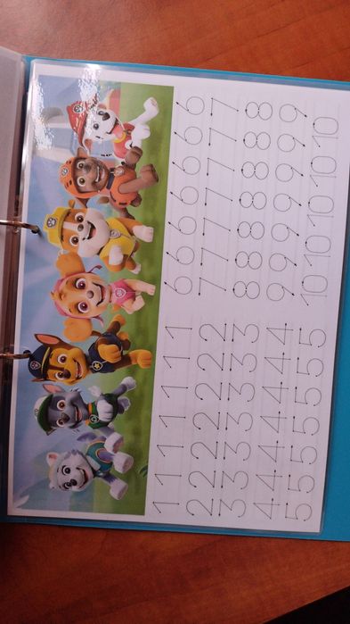 Активна книжка за деца с Пес Патрул с велкро стикери - Монтесори