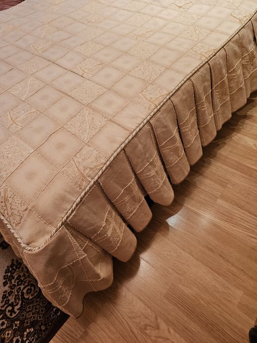Продам покрывало на кровать