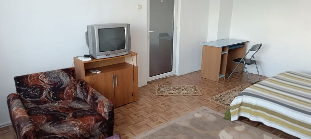 Închiriez apartament cu 1 cameră, zona Călărași 4
